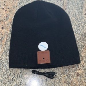 Beanie w/built-in Bluetooth headphones